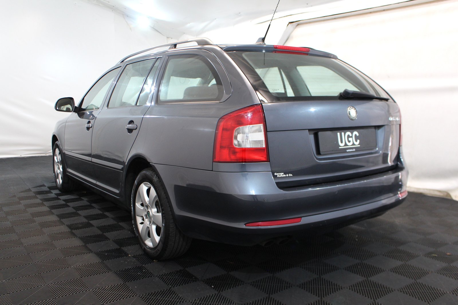 SKODA Octavia Combi 1.9 TDI Elegance DSG, Diesel, Occasion / Gebraucht, Automatik - 4