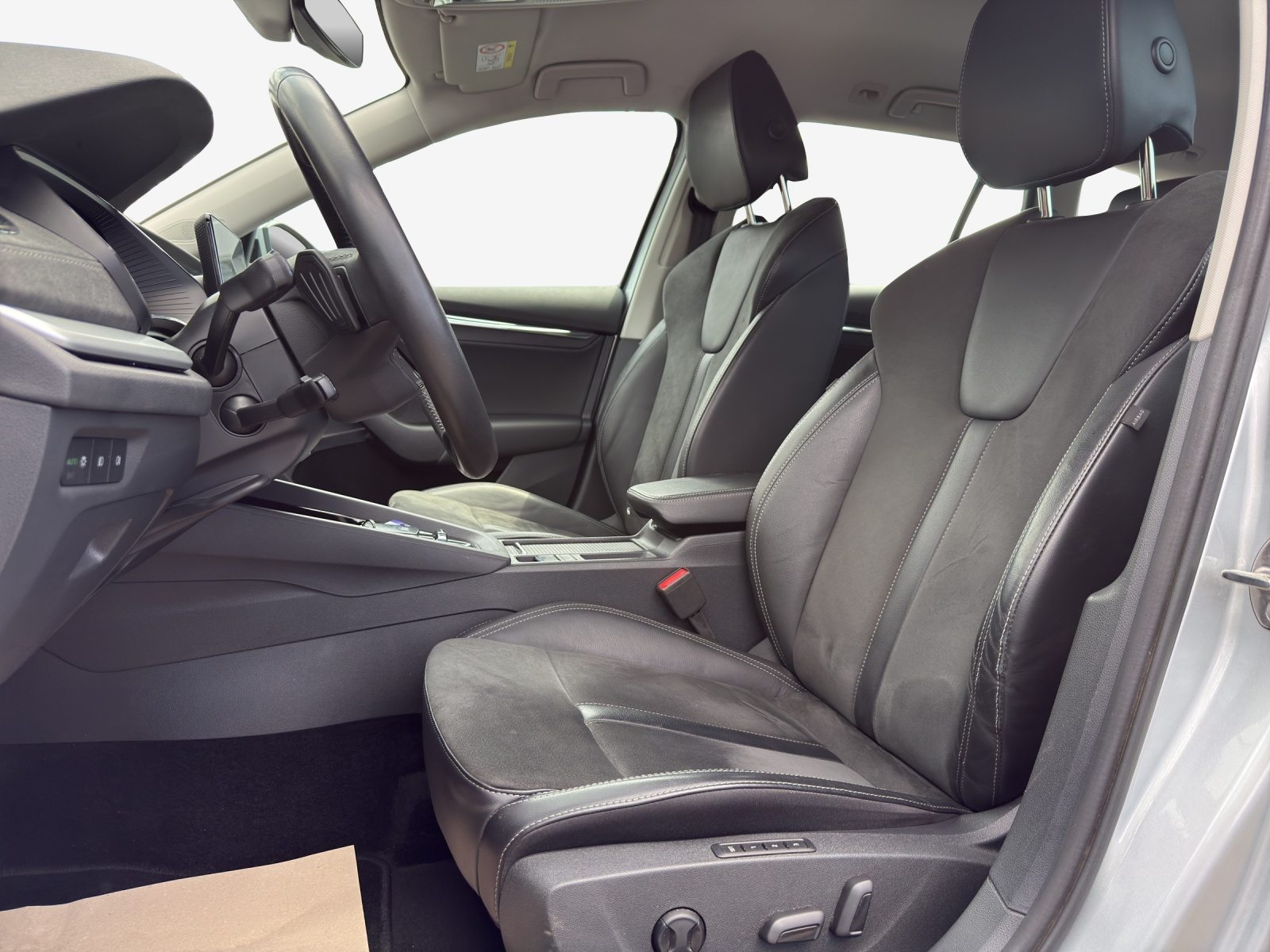 SKODA Octavia Style, Benzin, Occasion / Gebraucht, Automatik - 7