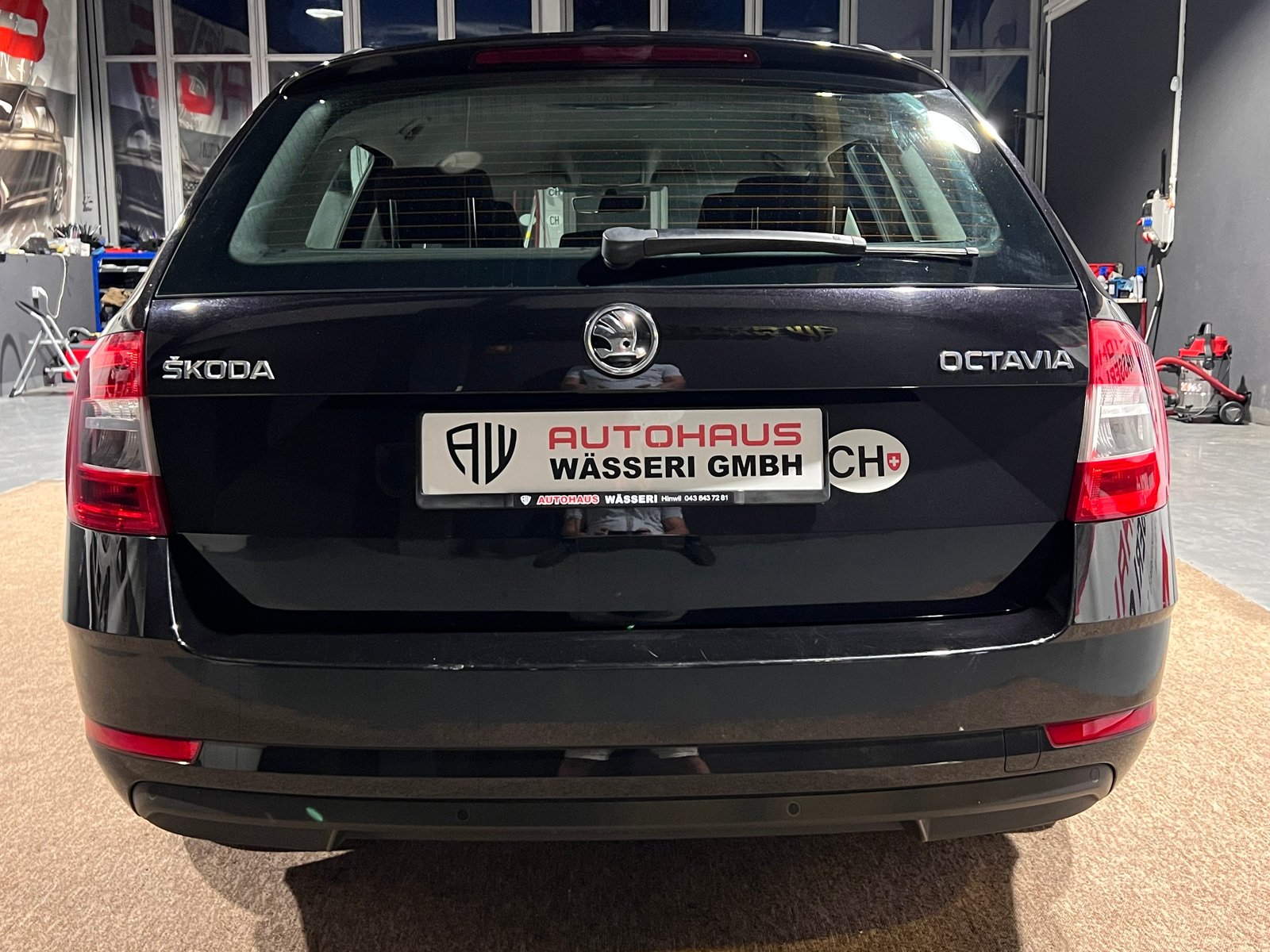 SKODA Octavia Combi 1.5 TSI Swiss Line, Benzina, Occasioni / Usate, Manuale - 4