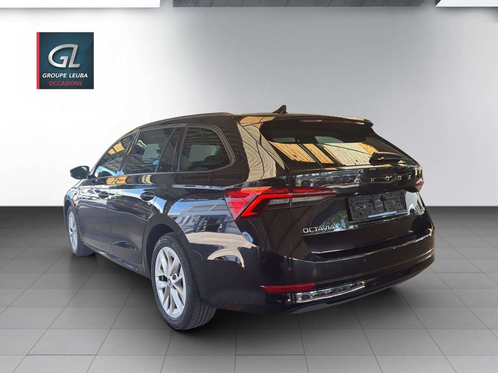 SKODA Octavia Combi 1.4 TSI PHEV DSG Ambition, Hybride Rechargeable Essence/Électricité, Occasion / Utilisé, Automatique - 3