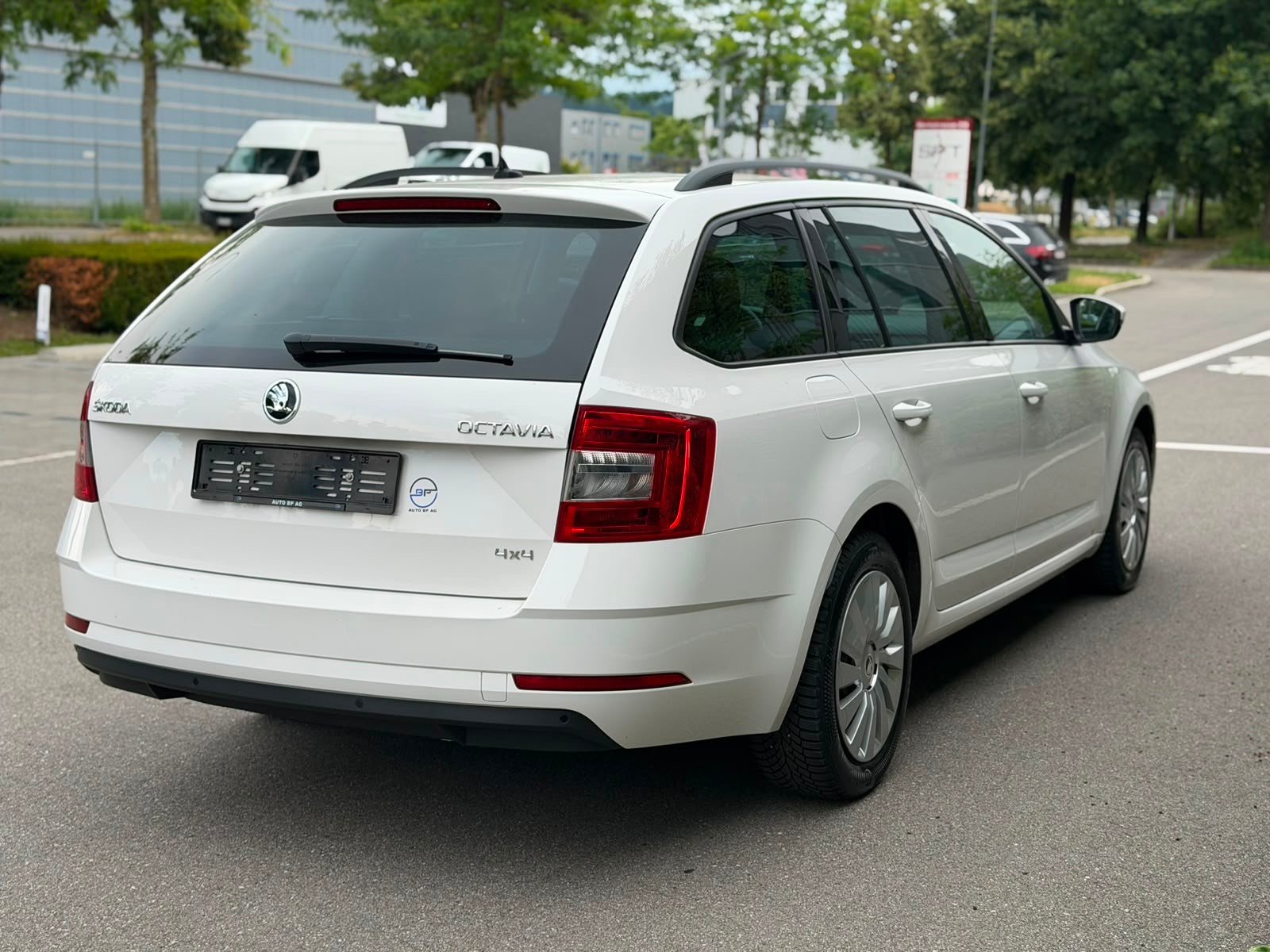 SKODA Octavia Combi 2.0 TDI Ambition 4x4, Diesel, Occasion / Utilisé, Manuelle - 4