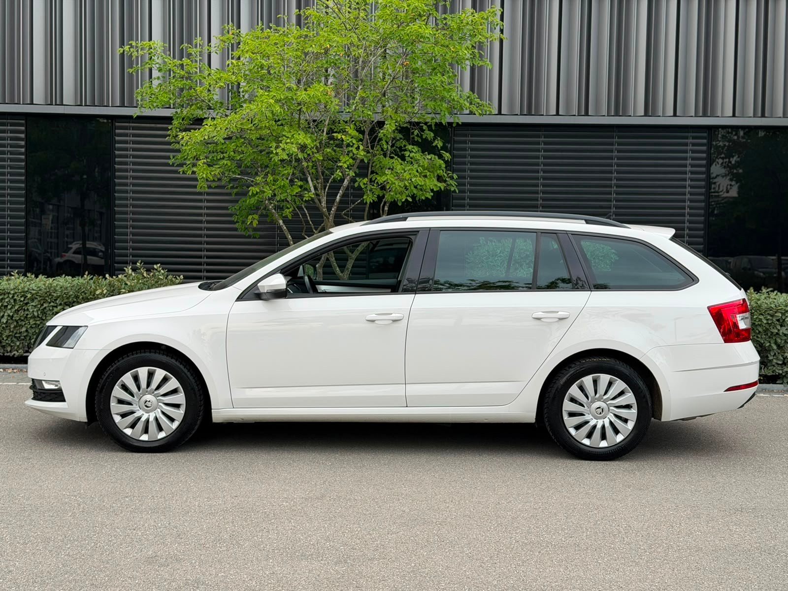 SKODA Octavia Combi 2.0 TDI Ambition 4x4, Diesel, Occasion / Utilisé, Manuelle - 7