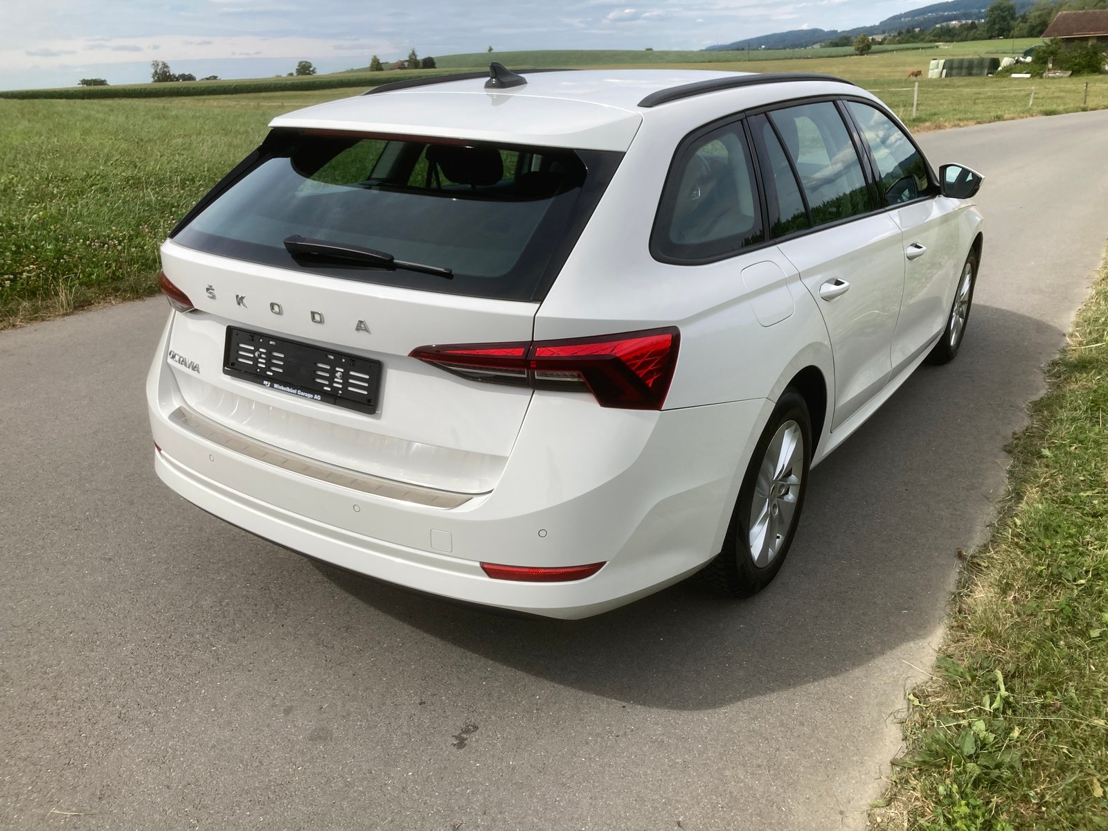 SKODA Octavia Combi 2.0 TDI Ambition, Diesel, Second hand / Used, Manual - 3