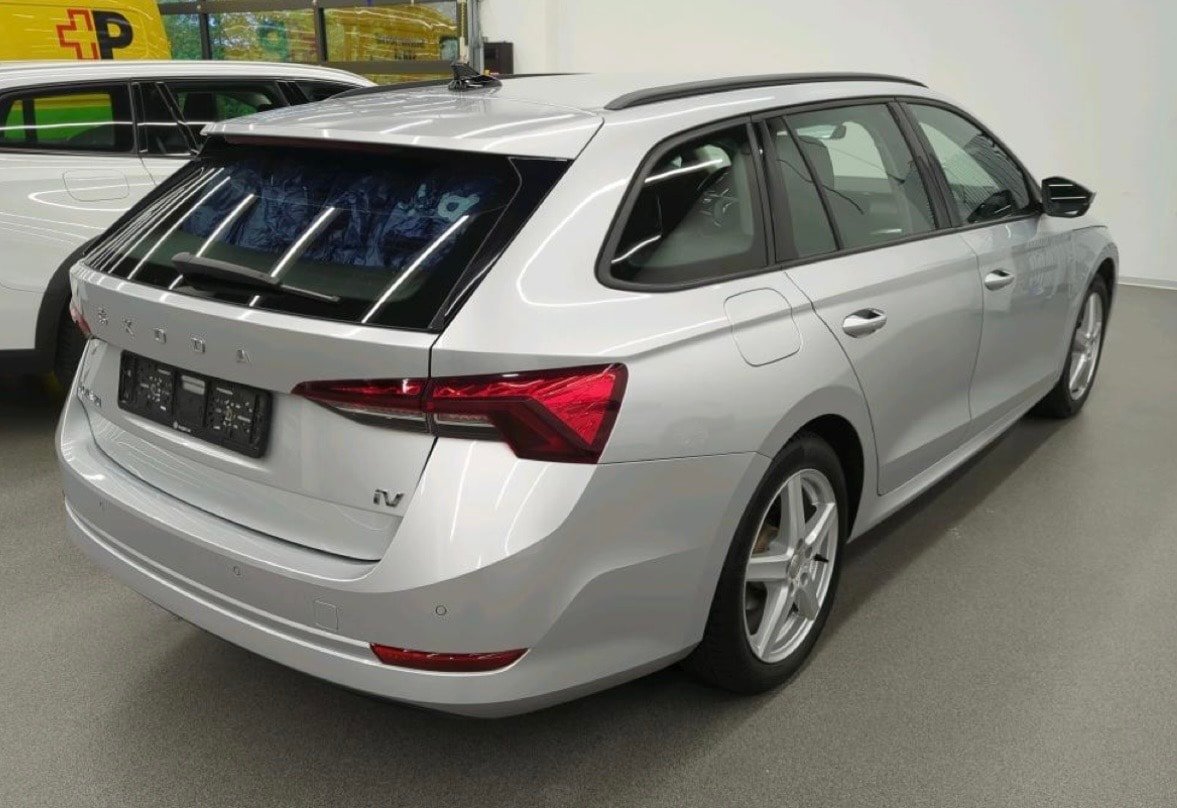 SKODA Octavia Combi 1.4 TSI Plug-In-Hybrid DSG Style ** Fris, Hybride Rechargeable Essence/Électricité, Occasion / Utilisé, Automatique - 2