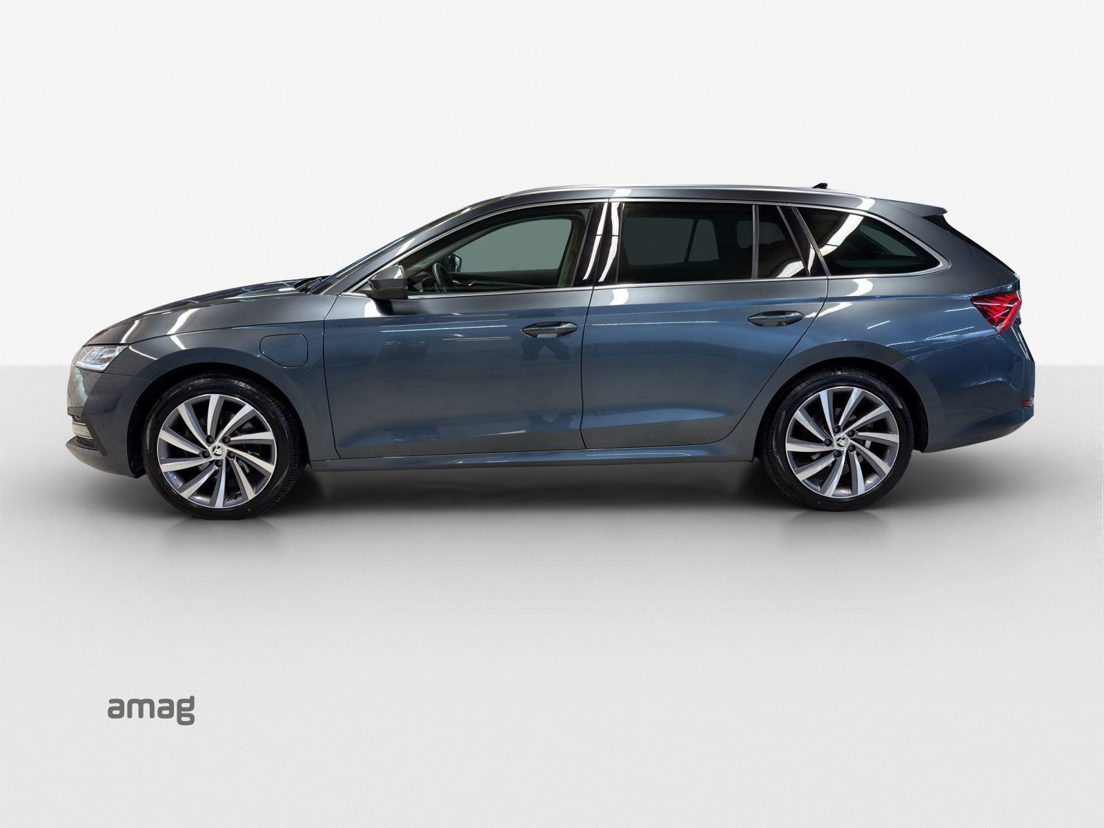 SKODA NEW OCTAVIA Style iV Plug-in-Hybrid, Full-Hybrid Petrol/Electric, Second hand / Used, Automatic - 2