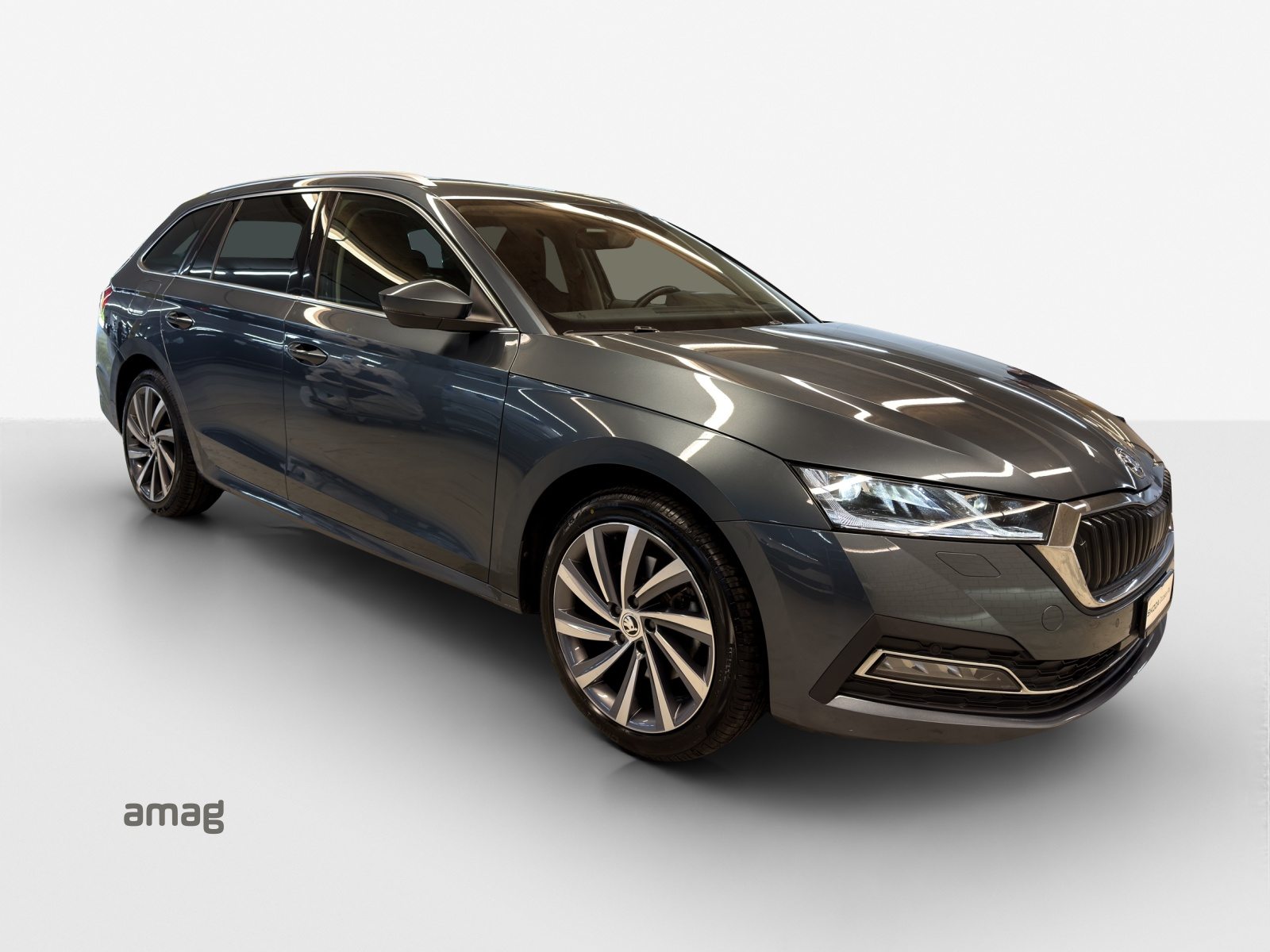 SKODA NEW OCTAVIA Style iV Plug-in-Hybrid, Full-Hybrid Petrol/Electric, Second hand / Used, Automatic - 7