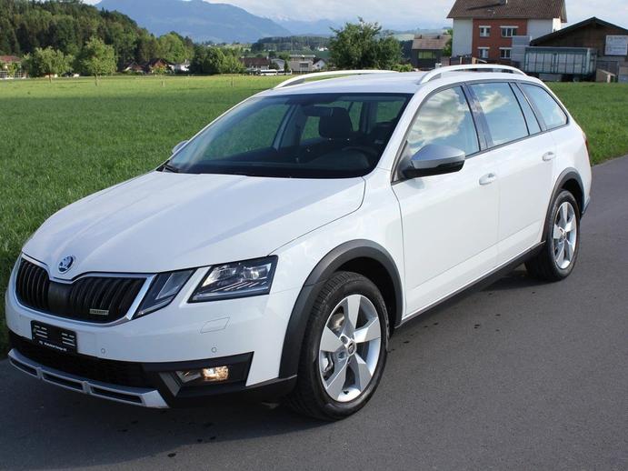 SKODA Octavia Combi 2.0 TDI Scout 4x4 mit Anhängerkupplung, Diesel, Occasioni / Usate, Manuale