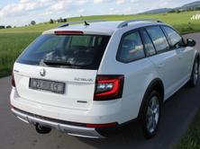 SKODA Octavia Combi 2.0 TDI Scout 4x4 mit Anhängerkupplung, Diesel, Occasioni / Usate, Manuale - 3