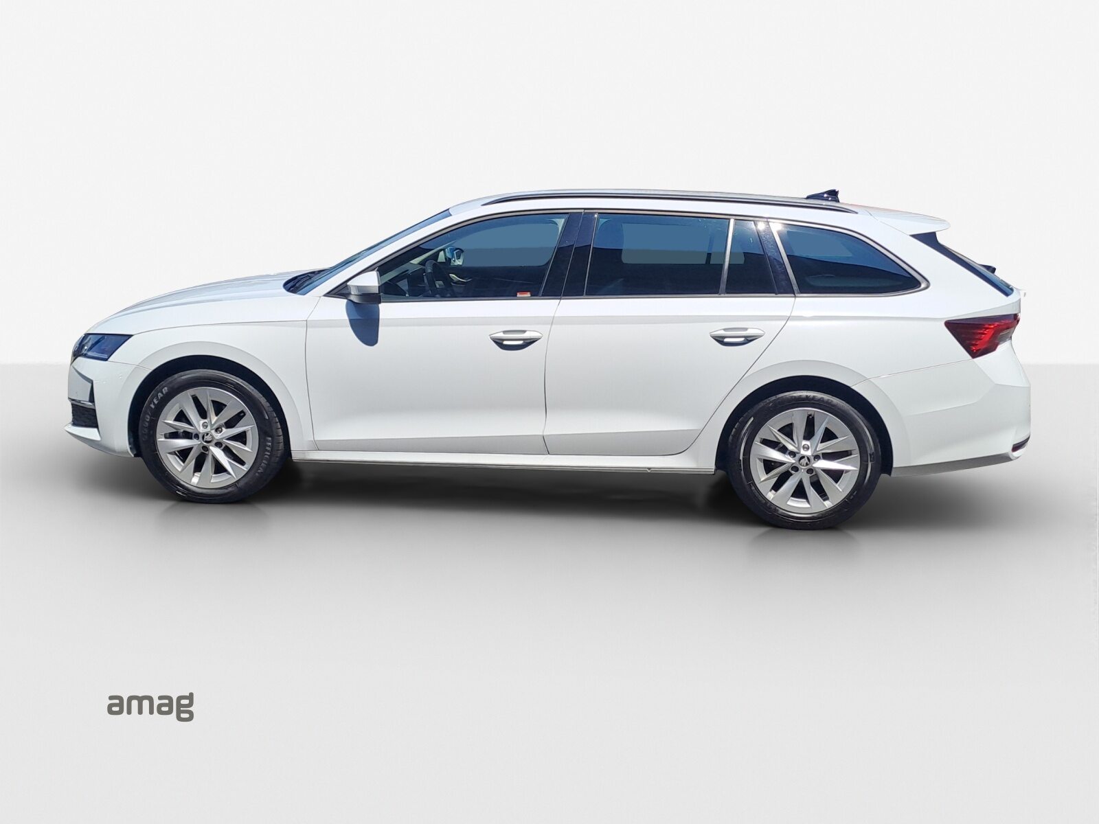 SKODA Octavia Selection MHEV, Petrol, Second hand / Used, Automatic - 2