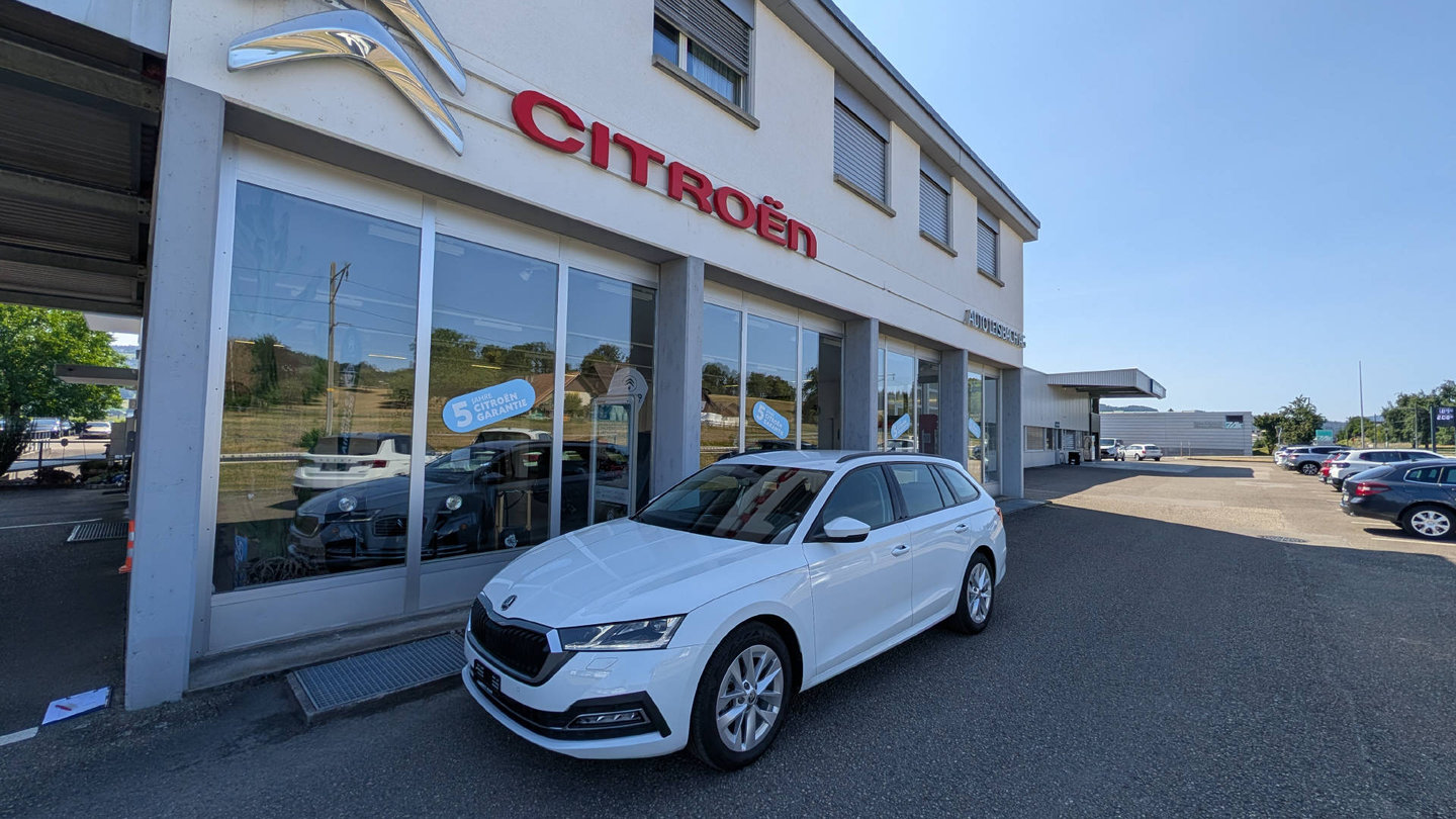 SKODA Octavia Combi 1.5 TSI Style DSG