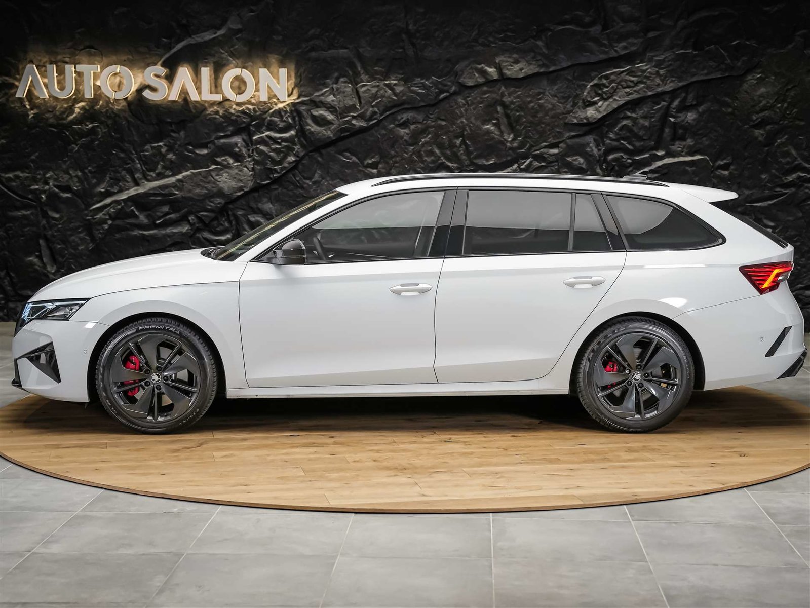 SKODA Octavia Combi 2.0 TSI DSG RS *Werksgarantie*Head Up Di, Benzin, Occasion / Gebraucht, Automatik - 2