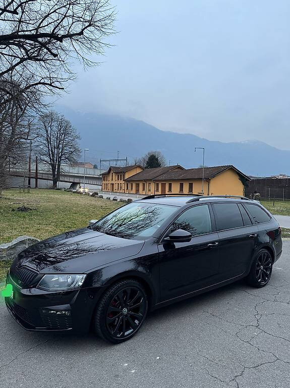 SKODA Octavia Combi 2.0 TDI 184 RS DSG, Diesel, Occasion / Utilisé, Automatique - 2