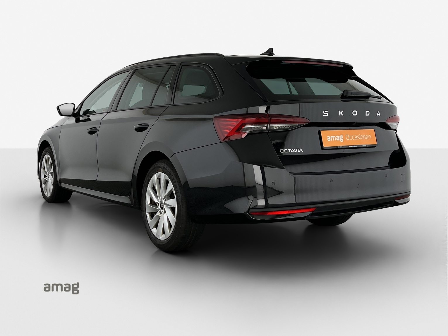 SKODA Octavia Selection, Diesel, Occasion / Gebraucht, Automatik - 3