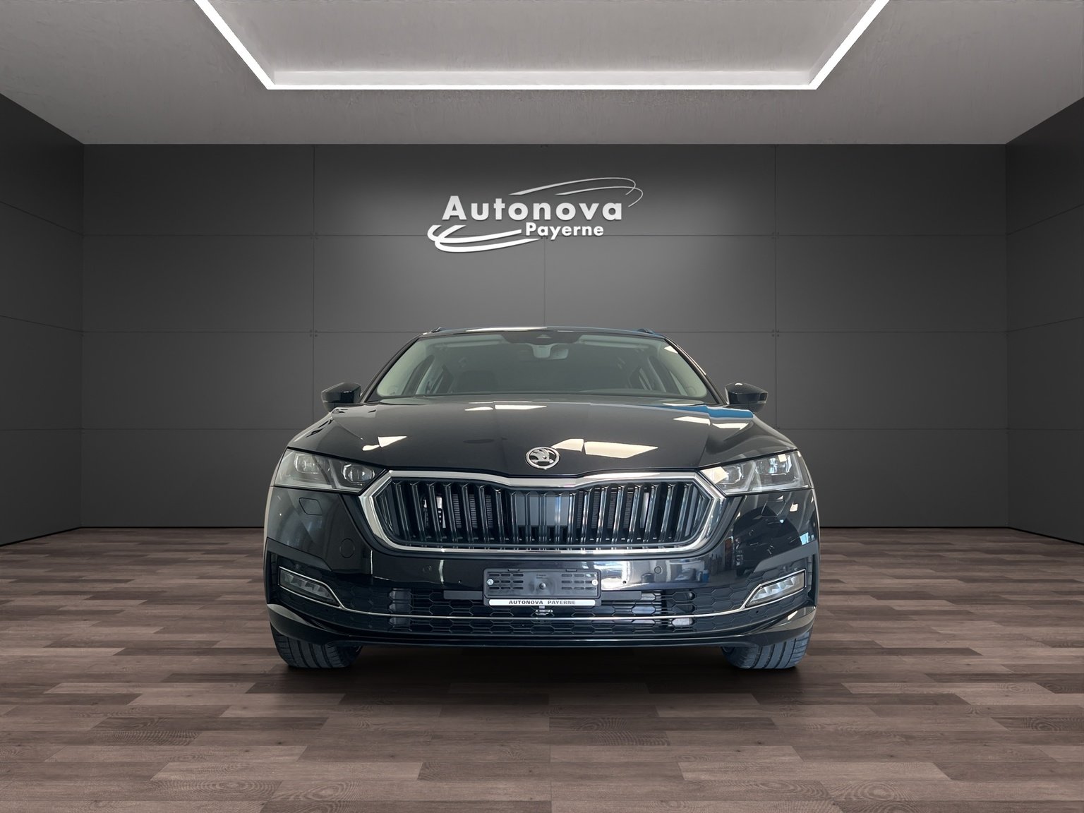 SKODA Octavia Combi 2.0 TSI Style DSG 4x4, Benzin, Occasion / Gebraucht, Automatik - 2