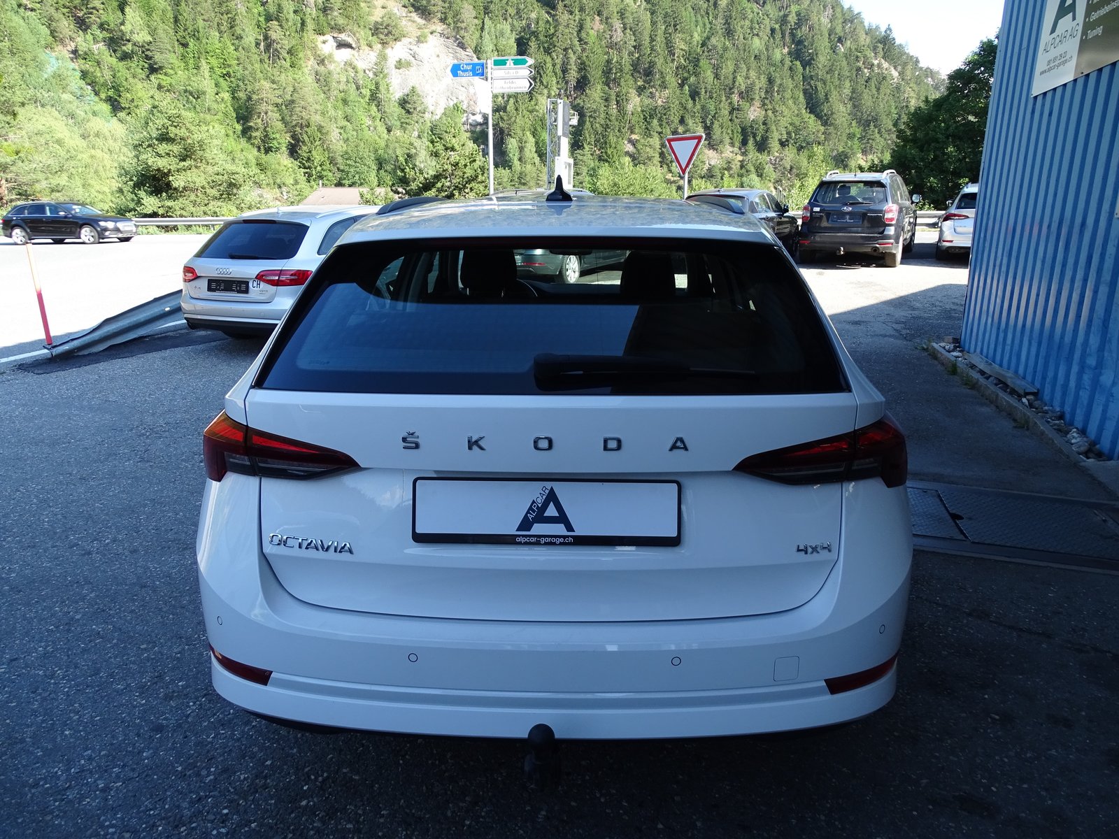 SKODA Octavia Combi 2.0 TDI DSG Ambition 4x4, Diesel, Occasion / Gebraucht, Automatik - 5