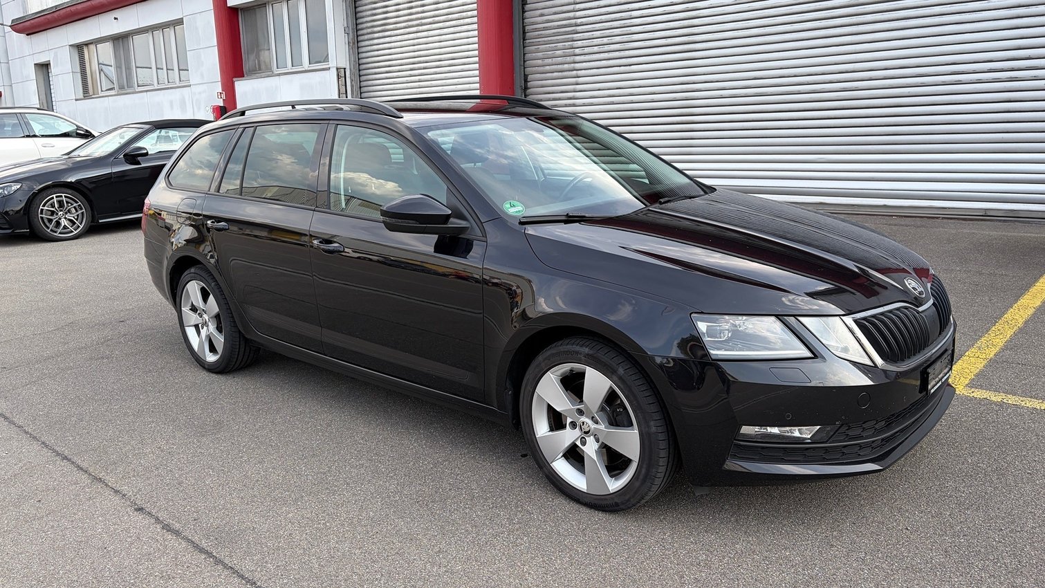 SKODA Octavia Combi 2.0 TDI Ambition 4x4 DSG, Diesel, Second hand / Used, Automatic - 2