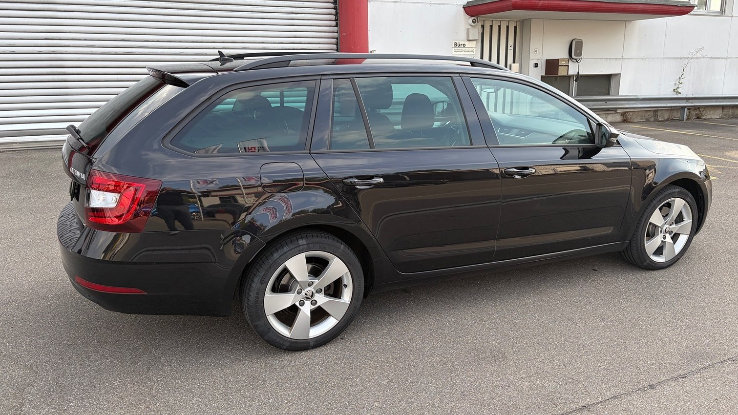 SKODA Octavia Combi 2.0 TDI Ambition 4x4 DSG, Diesel, Second hand / Used, Automatic - 3
