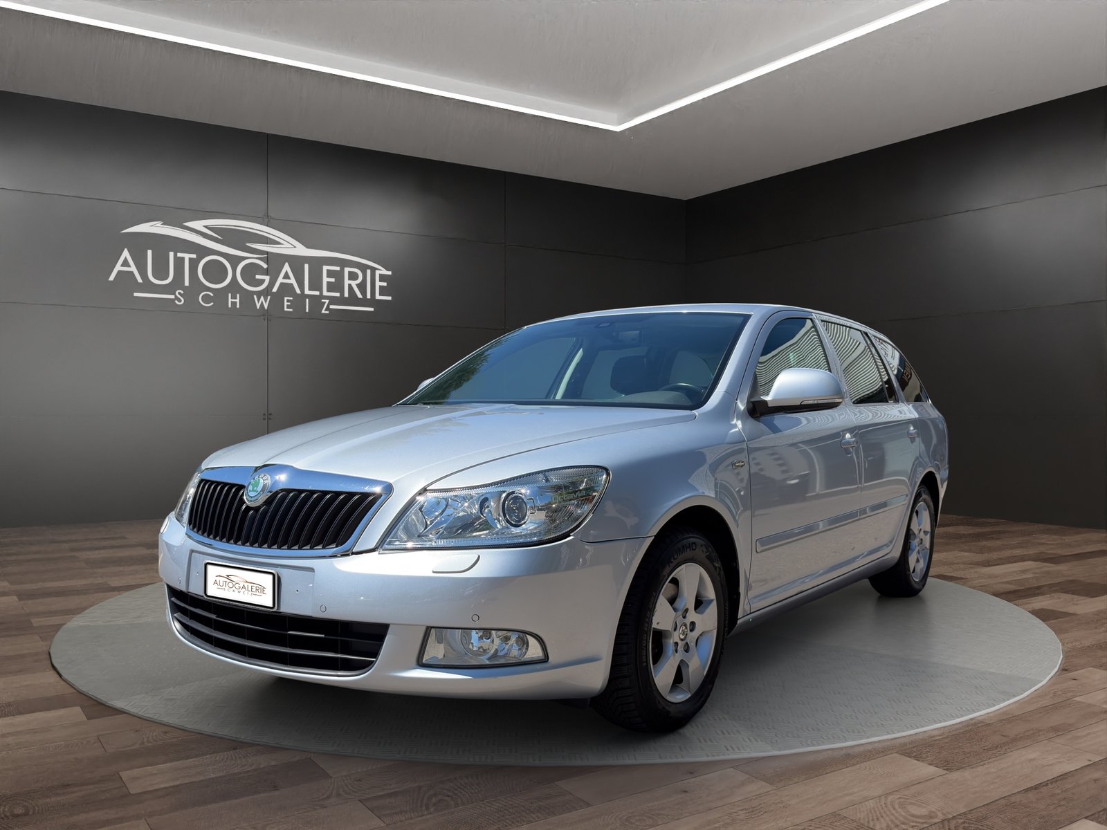SKODA Octavia Combi 1.8 TSI Laurin Klement DSG CH Alcanta
