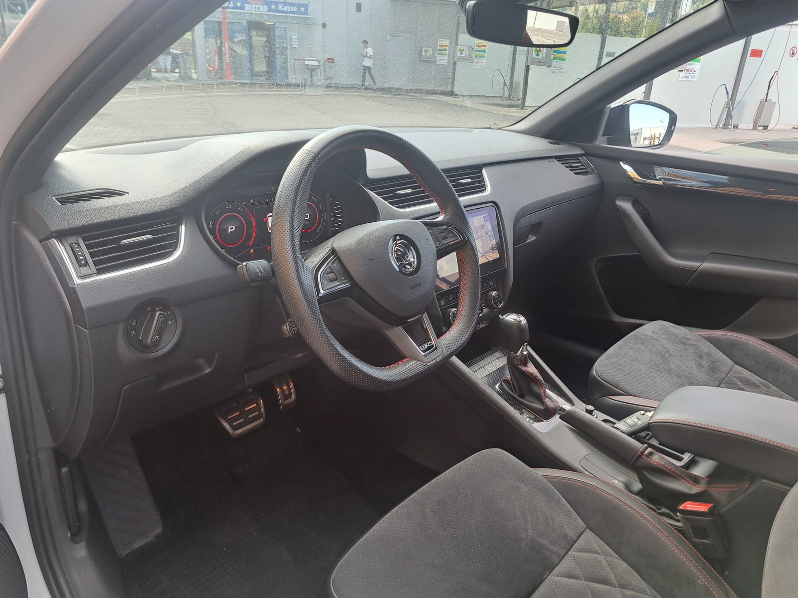 SKODA Octavia Combi 2.0 TDI RS Final Edition 4x4 DSG, Diesel, Occasion / Gebraucht, Automatik - 6