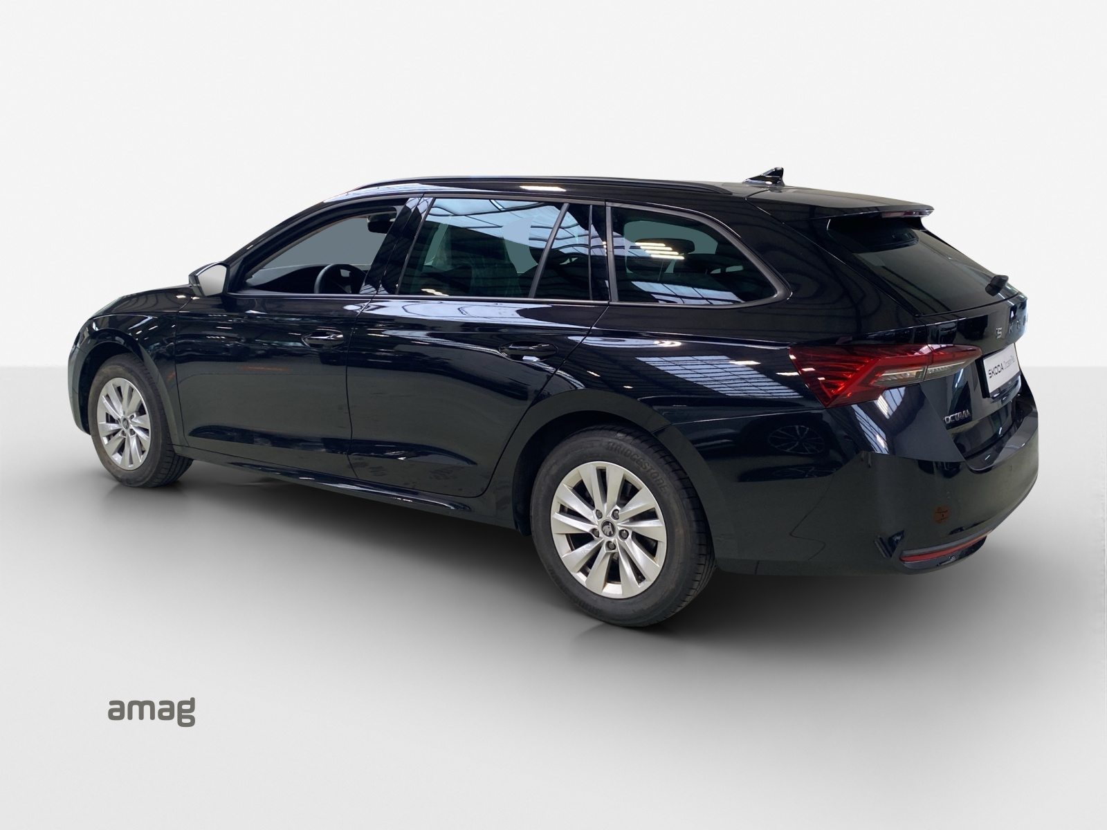 SKODA Octavia Selection, Diesel, Occasion / Gebraucht, Automatik - 3