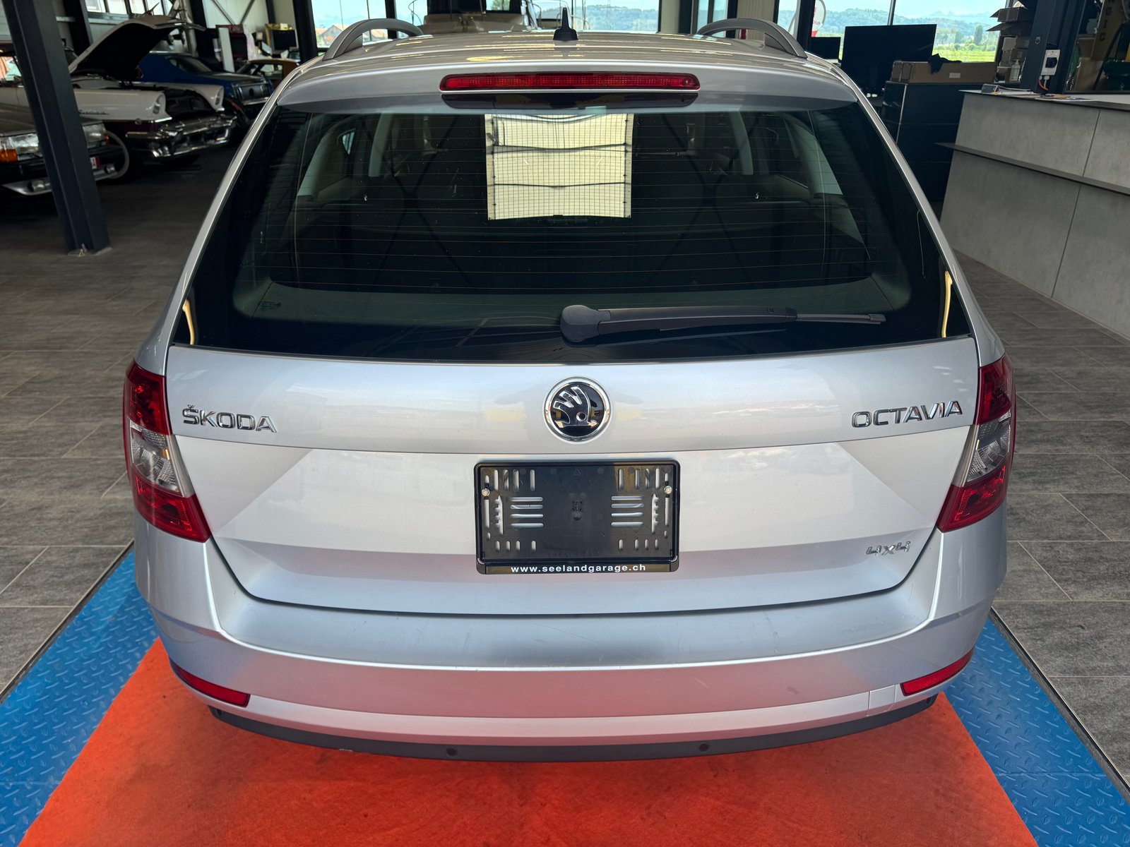 SKODA Octavia Combi 2.0 TDI Ambition 4x4, Diesel, Occasion / Gebraucht, Automatik - 5