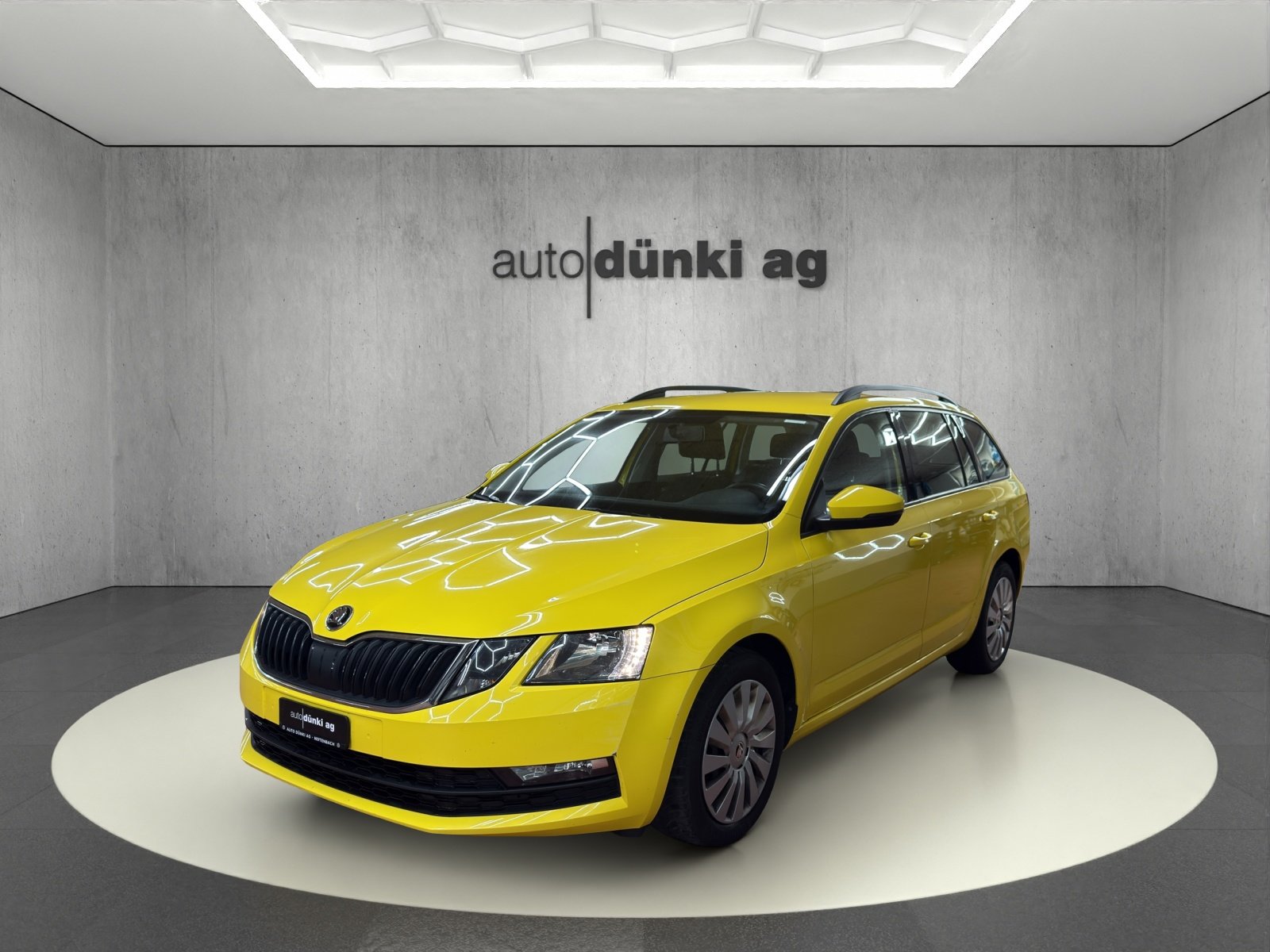 SKODA Octavia Combi 1.5 TSI Ambition DSG
