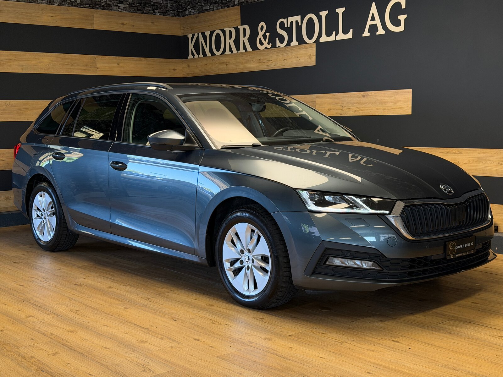 SKODA Octavia Combi 2.0 TDI DSG Ambition 4x4, Diesel, Occasion / Gebraucht, Automatik - 3