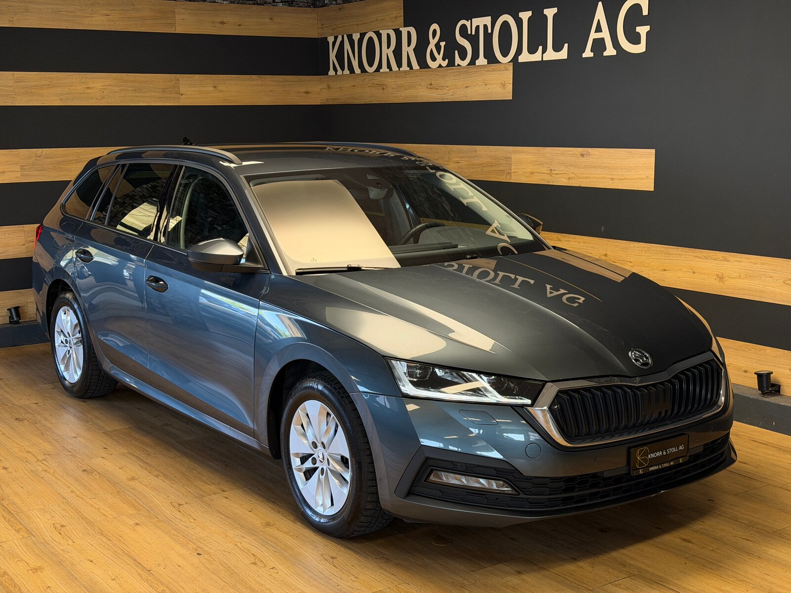 SKODA Octavia Combi 2.0 TDI DSG Ambition 4x4, Diesel, Occasion / Gebraucht, Automatik - 4
