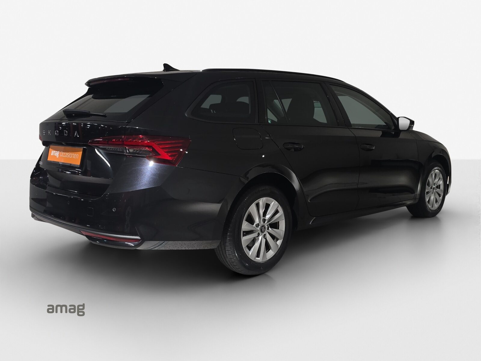 SKODA Octavia Selection MHEV, Benzin, Occasion / Gebraucht, Automatik - 5