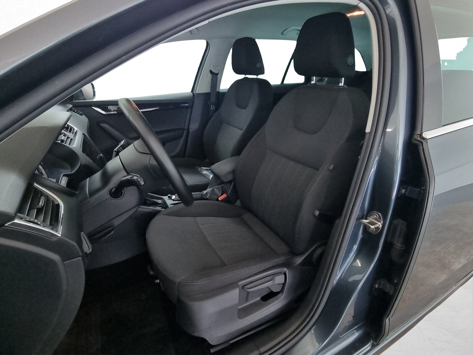 SKODA Octavia Combi 2.0 TSI Ambition DSG, Benzina, Occasioni / Usate, Automatico - 6