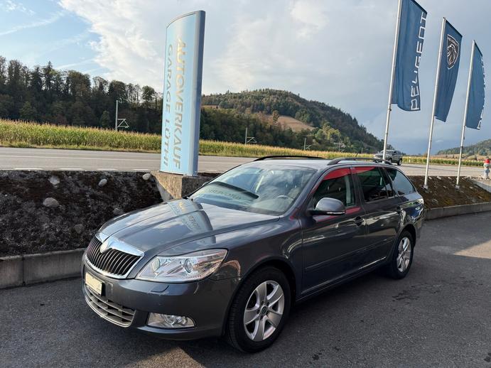 SKODA Octavia Combi 1.8 TSI Elegance, Benzin, Occasion / Gebraucht, Handschaltung