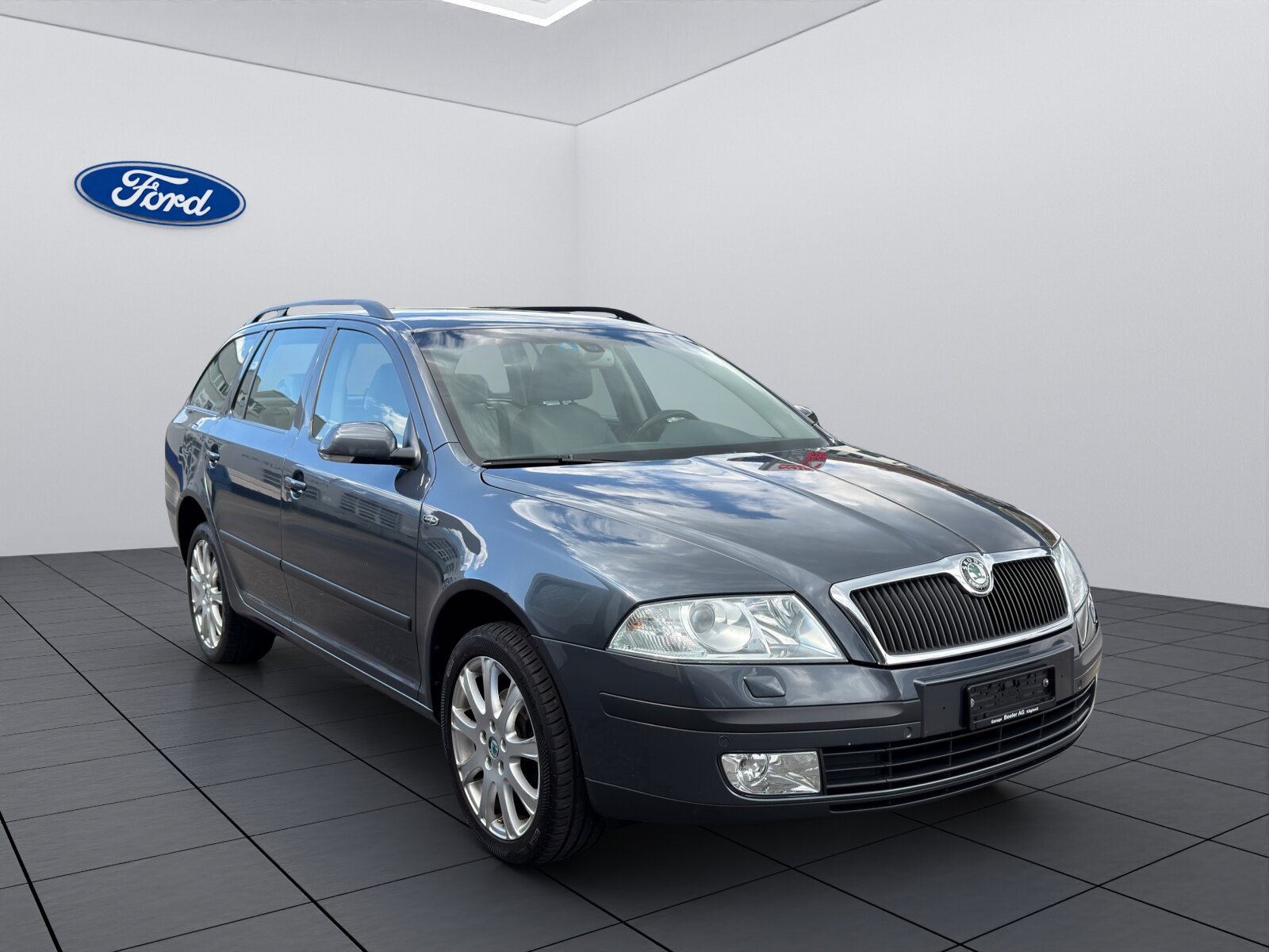 SKODA Octavia Combi 2.0 TDI 140 DPF L & K 4x4, Diesel, Second hand / Used, Manual - 3