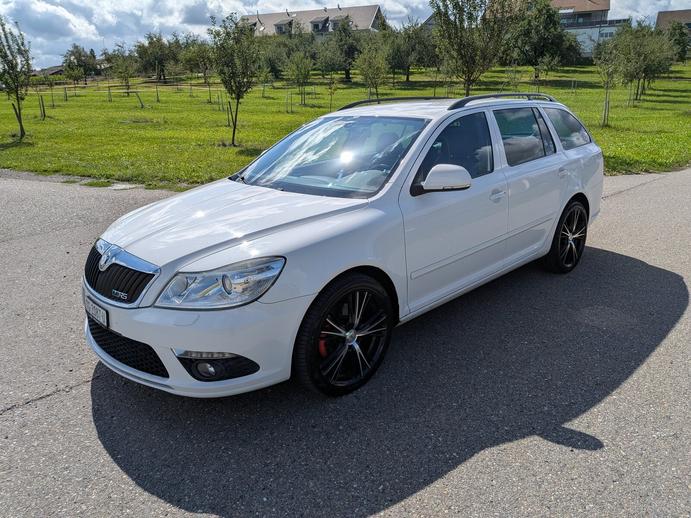 SKODA Octavia Combi 2.0 TDI RS DSG * Frisch ab MFK, Diesel, Second hand / Used, Automatic