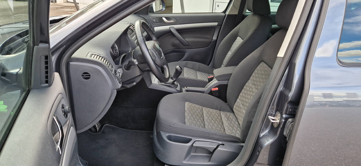 SKODA Octavia Combi 1.6 TDI GreenLine, Diesel, Occasioni / Usate, Manuale - 4