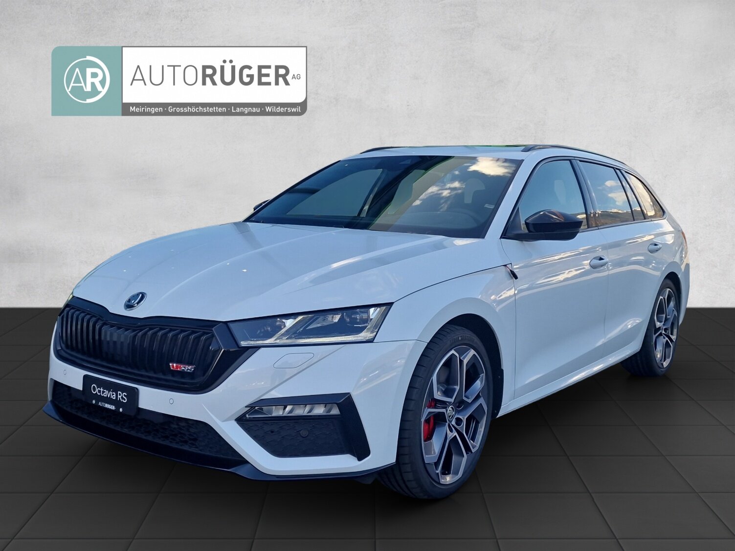 SKODA Octavia Combi 2.0 TSI DSG RS