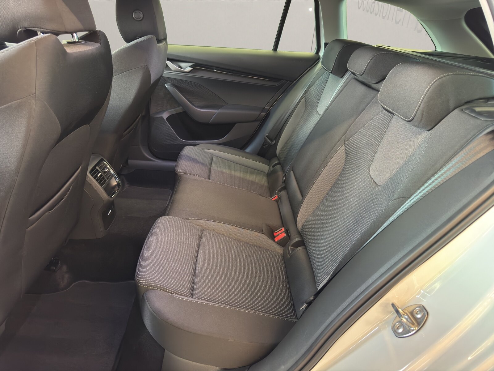 SKODA Octavia Combi 1.5 TSI Selection DSG, Benzin, Occasion / Gebraucht, Automatik - 6