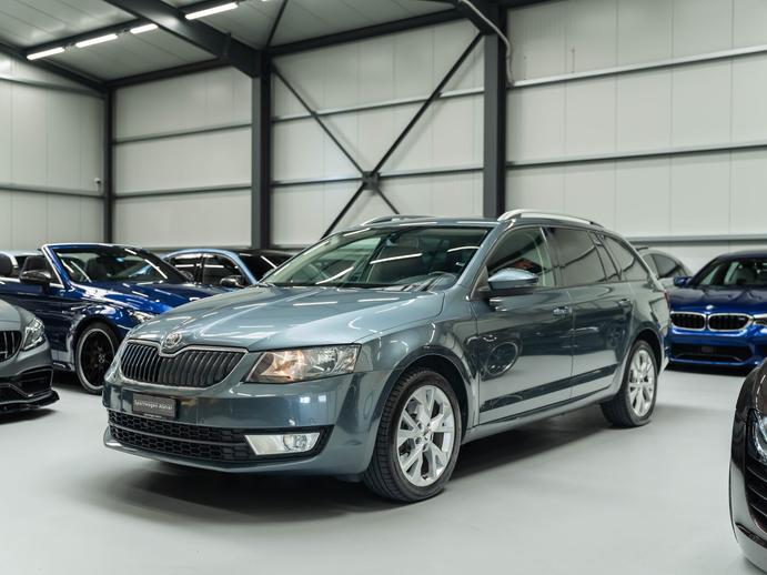 SKODA Octavia Combi 1.8 TSI Elegance 4x4 DSG, Petrol, Second hand / Used, Automatic