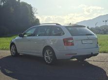 SKODA Octavia Combi 2.0 TDI Style 4x4 *Anhängerkupplung+8-f, Diesel, Occasion / Gebraucht, Automatik - 4
