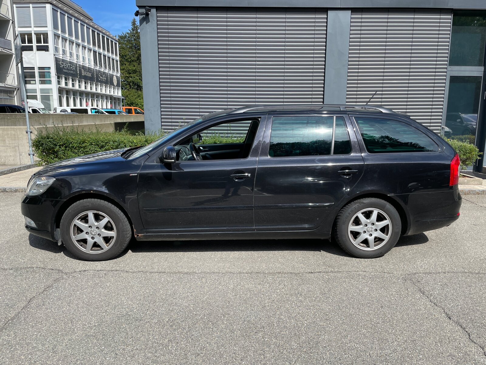 SKODA Octavia Combi 1.8 TSI Adventure 4x4, Benzin, Occasion / Gebraucht, Handschaltung - 2