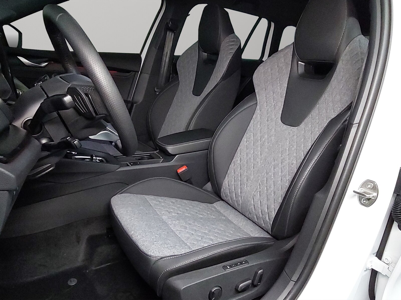 SKODA Octavia Combi 2.0 TSI DSG Dynamic 4x4, Essence, Occasion / Utilisé, Automatique - 6