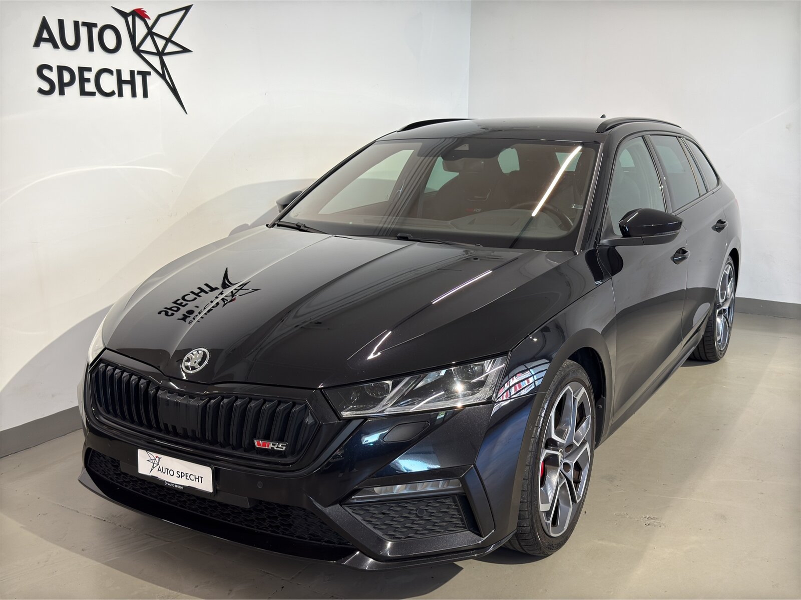 SKODA Octavia Combi 2.0 TSI DSG RS