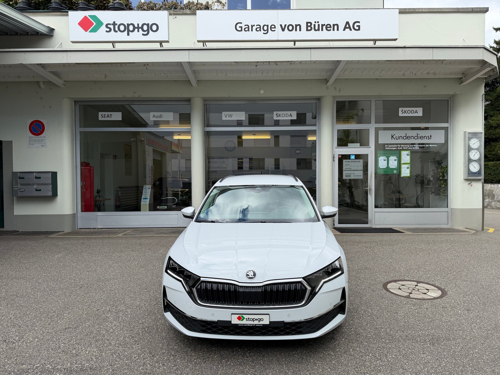 SKODA Octavia Combi 1.5 TSI mHEV DSG Selection, Mild-Hybrid Benzin/Elektro, Occasion / Gebraucht, Automatik - 3