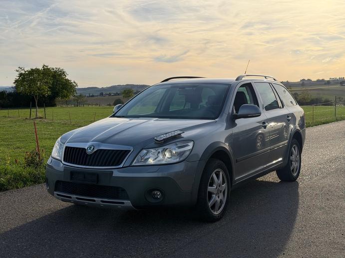SKODA Octavia Combi 2.0 TDI Scout 4x4 DSG, Diesel, Occasion / Utilisé, Automatique