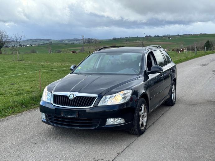 SKODA Octavia Combi 1.8 TSI Elegance, Essence, Occasion / Utilisé, Manuelle