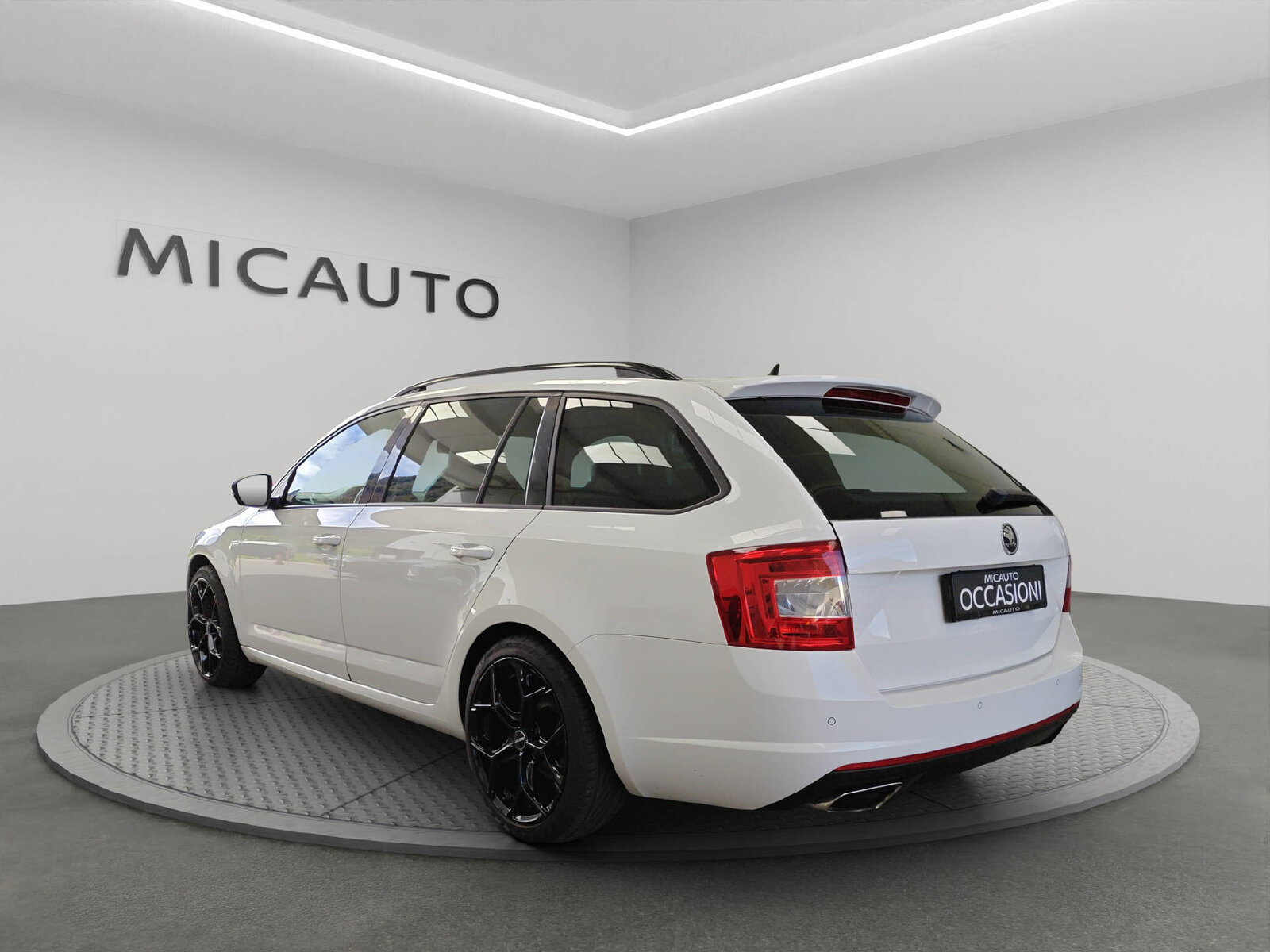 SKODA Octavia Combi 2.0 TSI RS DSG, Petrol, Second hand / Used, Automatic - 3