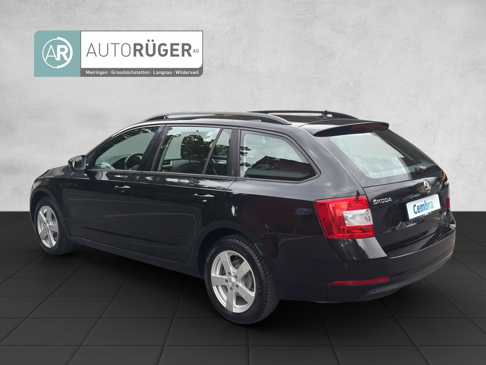SKODA Octavia Combi 2.0 TDI Ambition 4x4, Diesel, Second hand / Used, Automatic - 4