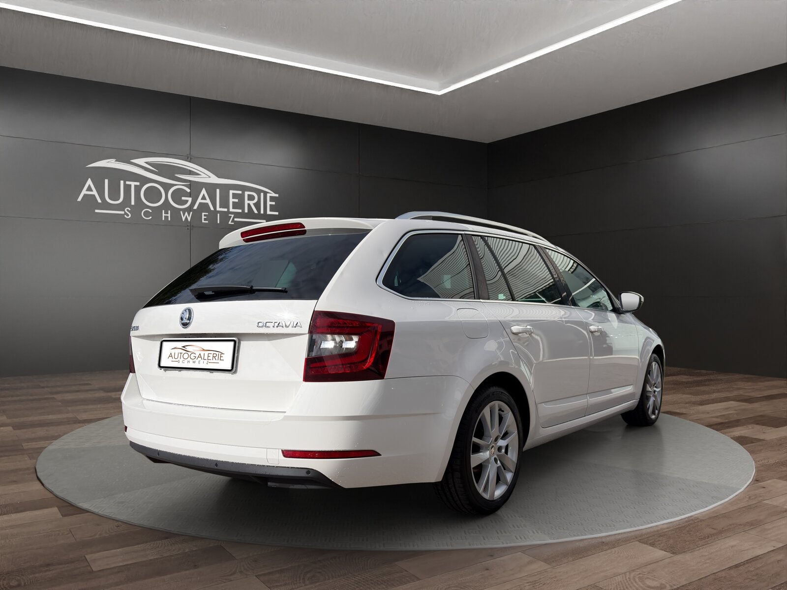 SKODA Octavia Combi 1.5 TSI Style DSG Leichter Hagelschaden SEH, Benzin, Occasion / Gebraucht, Automatik - 5