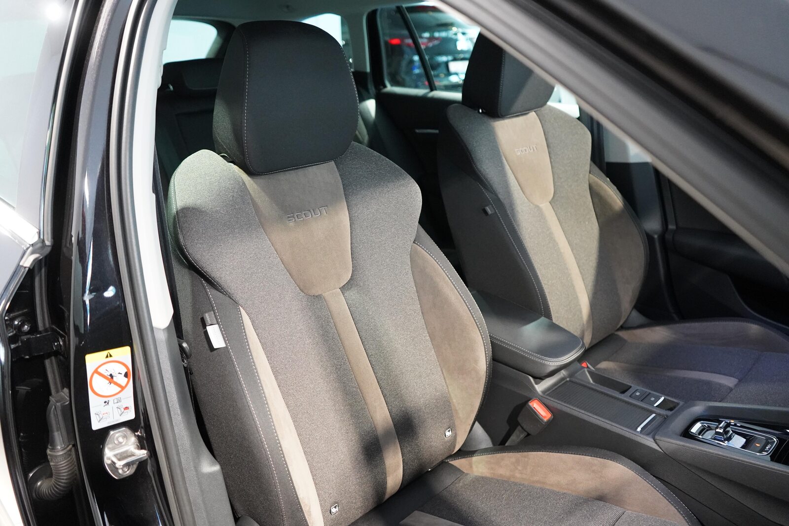 SKODA Octavia Scout 2.0 TDI 4x4 DSG, Diesel, Occasion / Utilisé, Automatique - 7