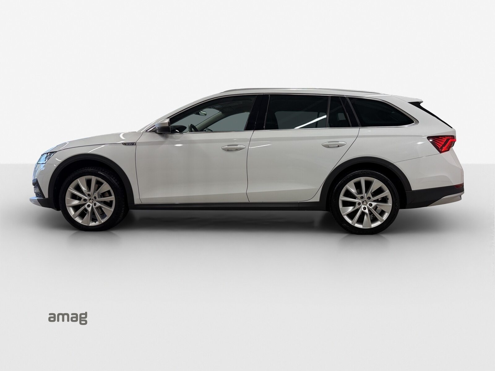 SKODA NEW OCTAVIA Scout, Diesel, Occasion / Utilisé, Automatique - 2