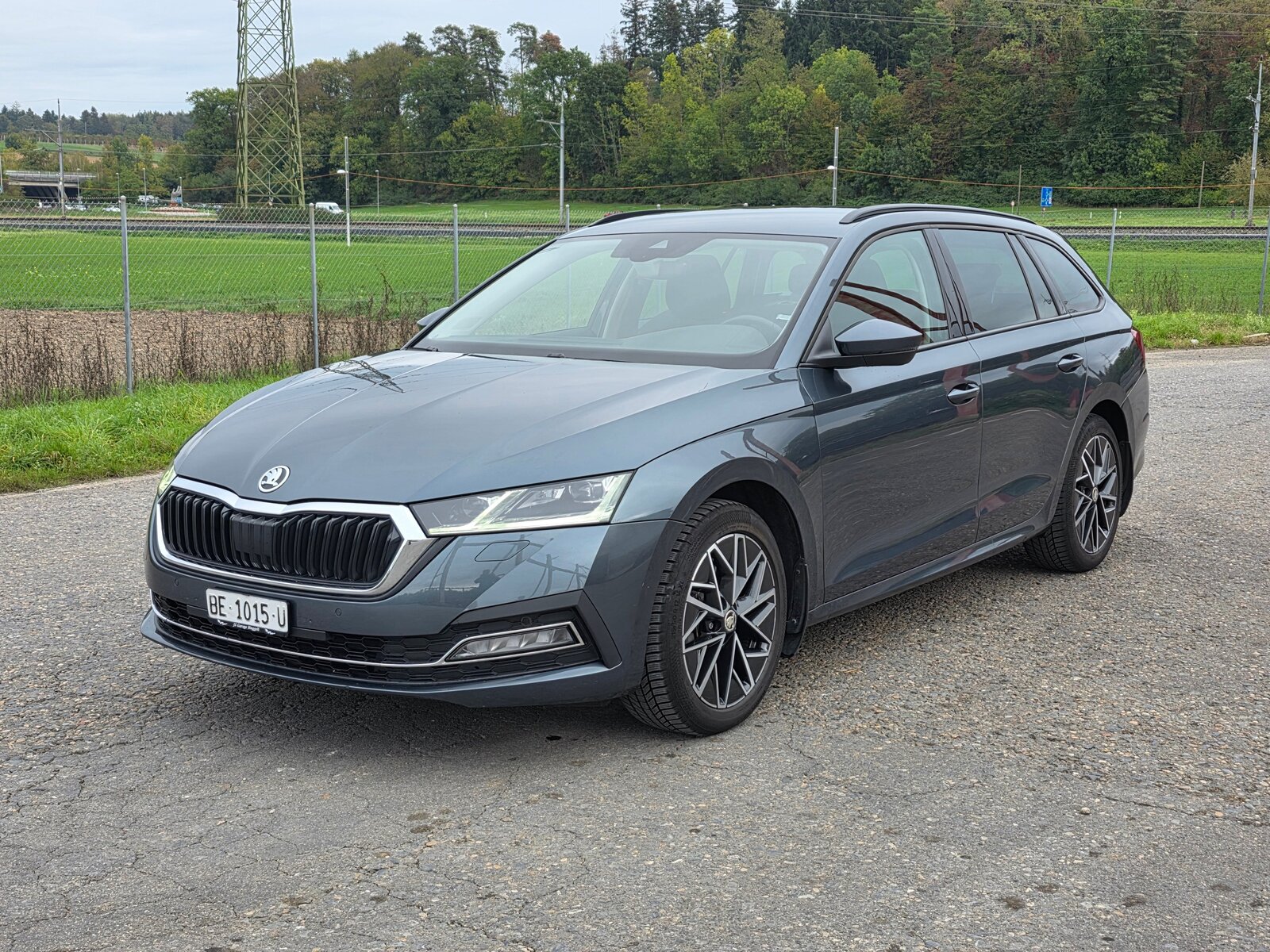 SKODA Octavia Combi 2.0 TDI DSG Style / Neu ab Mfk.